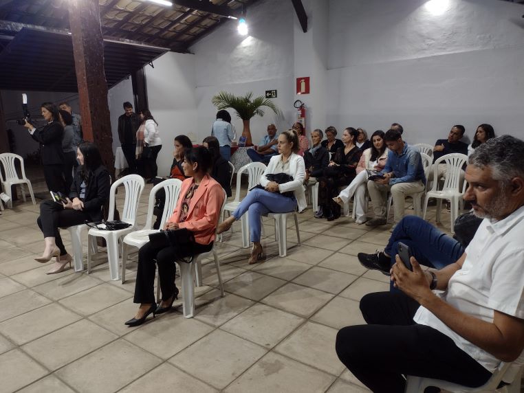 api-modulos/fotos/img/galeria_cat_culturais_508/508/12793/LANÇAMENTO DO LIVRO MINDSET DO SUCESSO, DE FRANDA ABREU, 25.05.2023 (8).jpg